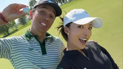 "อเล็กซ์ อัลบอน" ควงแขน "มูนิ เหอ" พักผ่อนเมืองไทย โพสต์แคปชั่นคล้องจองยืนยันสถานะใหม่