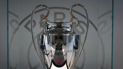 เต็ง 1 ผิดคาด "ซูเปอร์คอม" ทำนายเต็งแชมป์ UCL ล่าสุด หลังจบผลบอลรอบรองฯ เลก 1