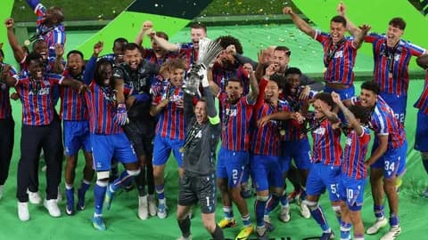 เปิดทำเนียบแชมป์ ยูฟ่าคอนเฟอเรนซ์ลีก ทีมพรีเมียร์ลีกฟาดไป 3 ครั้ง