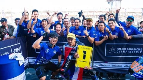 “ไทยยามาฮ่า” พาเพลงชาติไทยกระหึ่ม “ตี-ไอเดีย” ผงาดคว้าชัยคนละเรซ ศึกเอเชีย โร้ดฯ สนาม 4