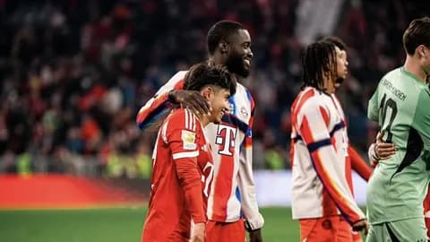 เยี่ยมมากน้องชาย "อูปาเมกาโน่" โพสต์ภาพคู่ "ไมค่อน" หลังประเดิมสนามนัดแรกให้ "บาเยิร์น มิวนิก"